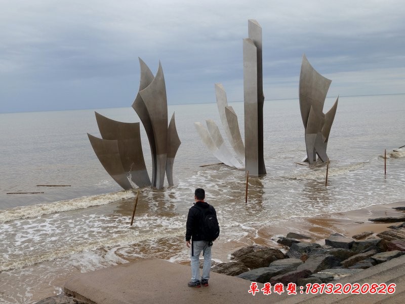 海邊不銹鋼抽象船帆