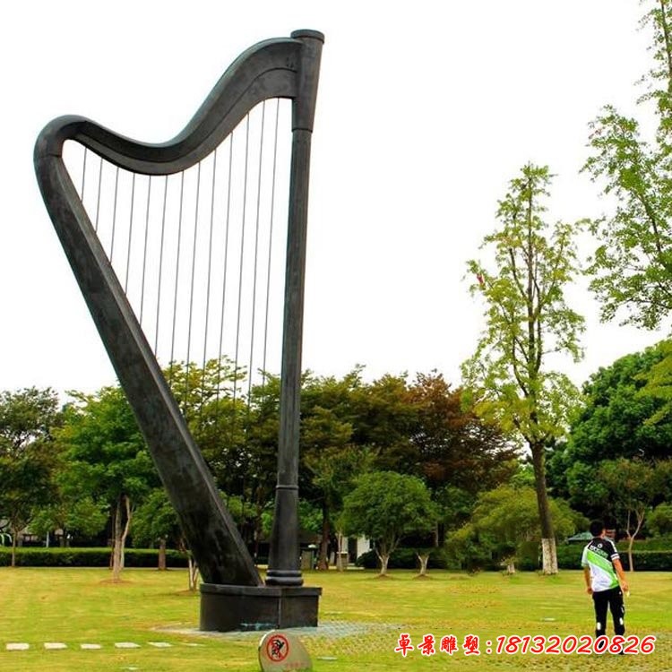 公園景區(qū)豎琴銅雕